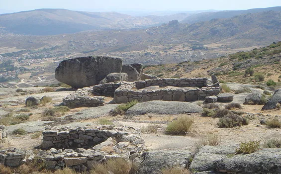 Castro vetón de Ulaca sobre la Sierra de la Paramera